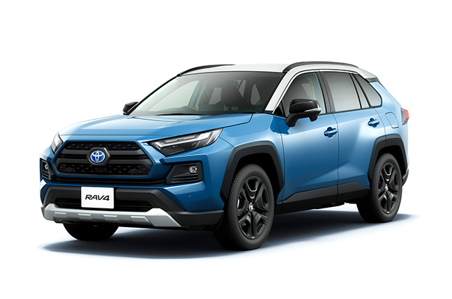 トヨタRAV4ハイブリッドアドベンチャーをレビュー！価格差は？